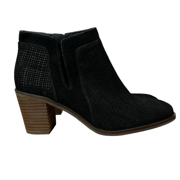 Lucky Brand Ponic Black Suede Ankle Bootie Side Slit Zip Size 7.5 - Picture 4 of 9